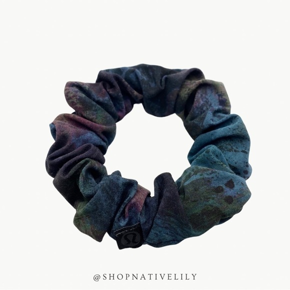 Lululemon Uplifting Scrunchie Cosmic Shift Multi Lightweight Hair Tie OS - Picture 2 of 5